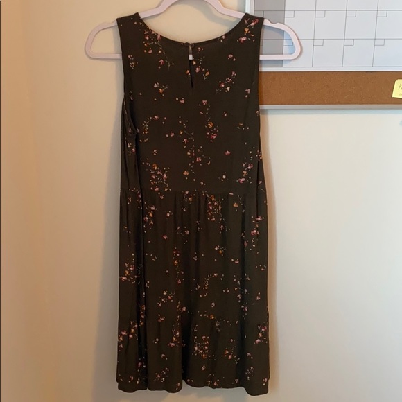 Reitman’s Floral Pattern Swing Dress - Picture 5 of 5